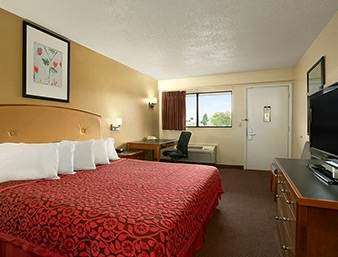 Days Inn by Wyndham Cloverdale Greencastle | 1031 N Main St, Cloverdale, IN 46120, USA | Phone: (765) 274-0866