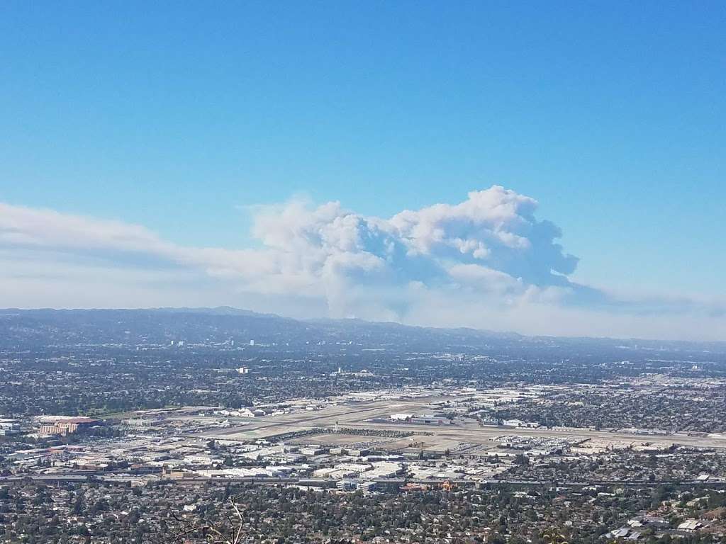 The Henry Cook Lookout Point | Overlook Trail, Burbank, CA 91504, USA