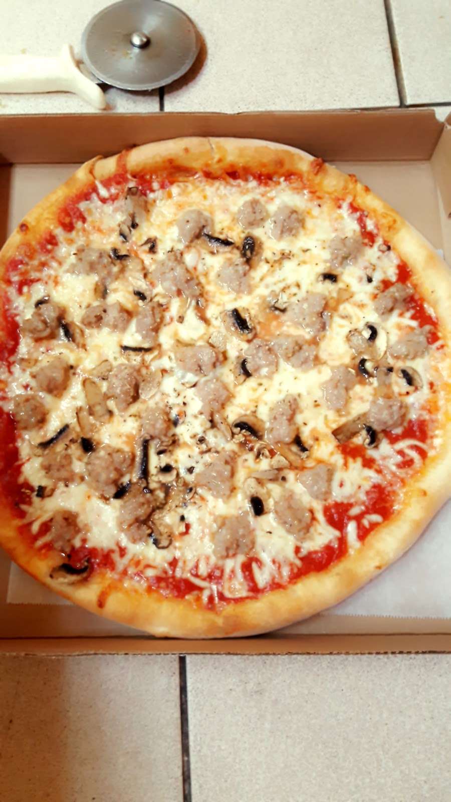 Europa Pizza & Italian Restaurant | 24369 W Main St, Columbus, NJ 08022, USA | Phone: (609) 324-0902