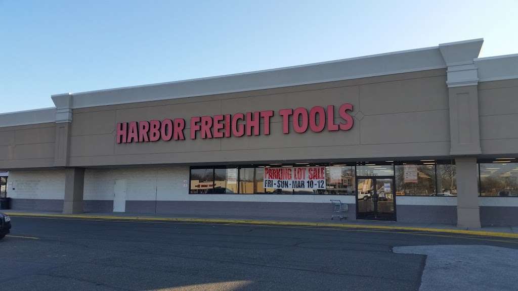 Harbor Freight Tools | 1851 Sunrise Hwy #12, Bay Shore, NY 11706, USA | Phone: (631) 665-0827