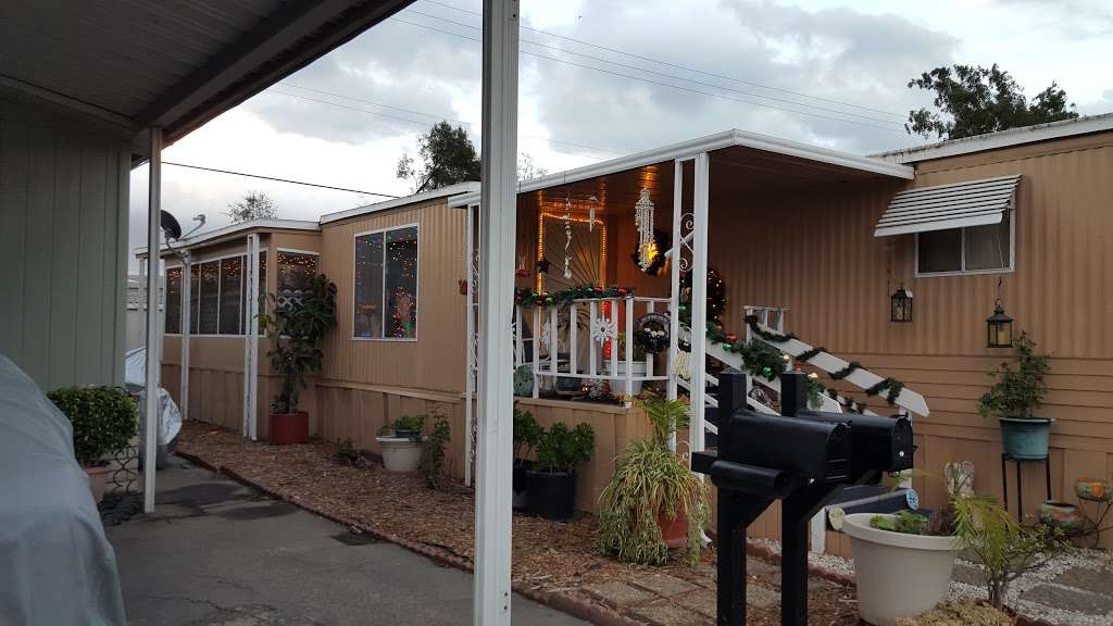 Thunderbird Villa Mobile Home Park | 10001 W Frontage Rd, South Gate, CA 90280, USA | Phone: (562) 928-4301