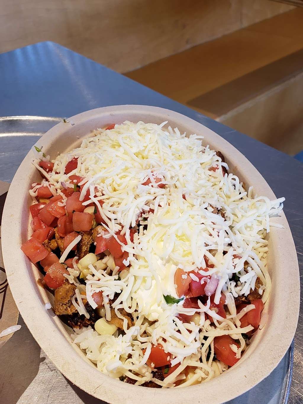 Chipotle Mexican Grill | 601 N Martingale Rd #330, Schaumburg, IL 60173 | Phone: (847) 517-8670