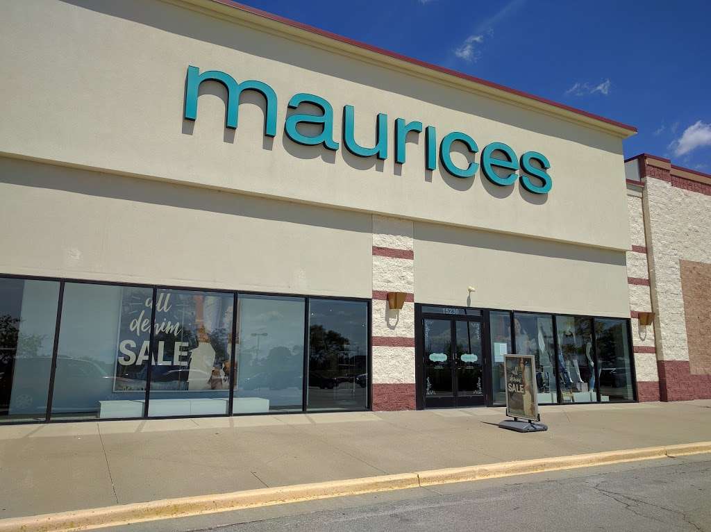 Maurices | 15230 Shawnee Mission Pkwy, Shawnee, KS 66217, USA | Phone: (913) 248-1099