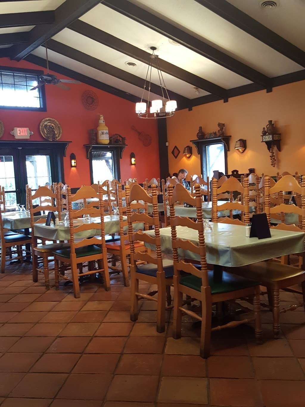 El Molino Mexican Restaurant | 2112 Elgin Rd, Carpentersville, IL 60110, USA | Phone: (847) 551-1602