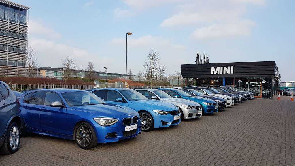 Sytner Chigwell MINI | Langston Rd, Loughton IG10 3UE, UK | Phone: 020 8418 7601