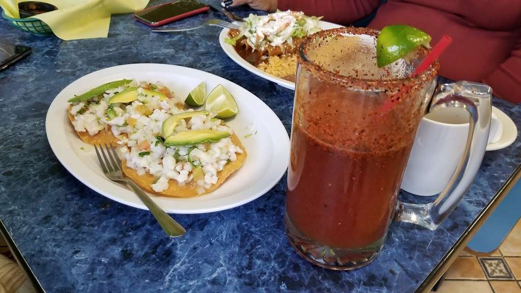 Mi Lindo Guerrero Mexican Restaurant | 1811 N Long Beach Blvd, Compton, CA 90221, USA | Phone: (310) 761-1061