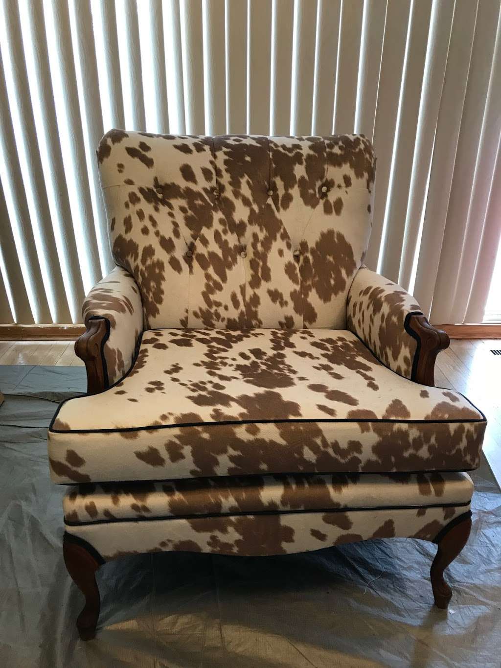 L V Upholstery & Leather care | 4355 Emerson St, Skokie, IL 60076, USA | Phone: (847) 676-4134