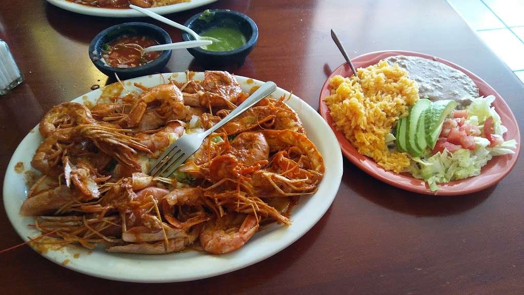 Taqueria Los Cocos | 503 Dundee Ave, East Dundee, IL 60118, USA | Phone: (847) 428-0077