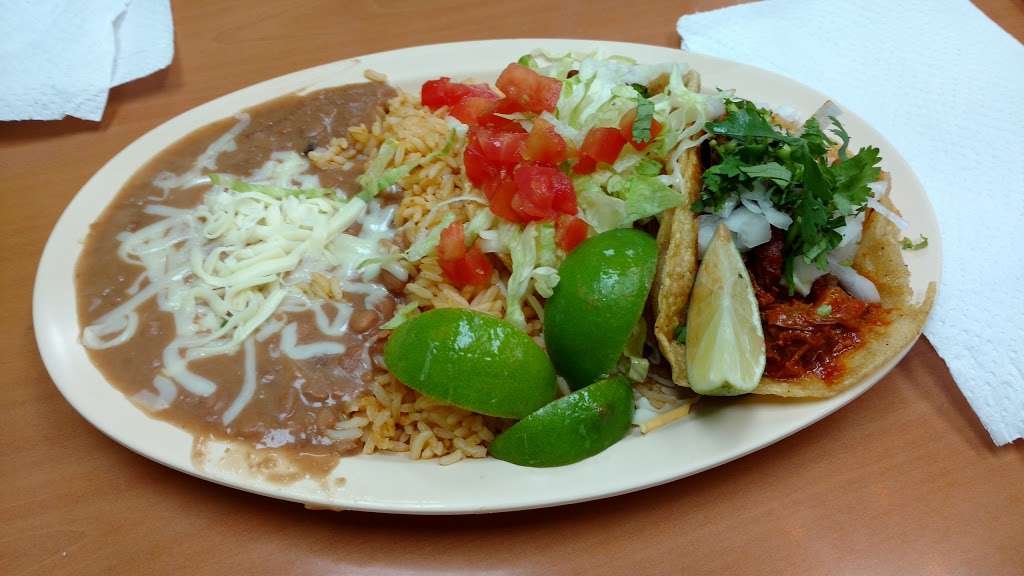 El Famous Burrito | 1165 Bloomingdale Rd, Glendale Heights, IL 60139, USA | Phone: (630) 682-5882