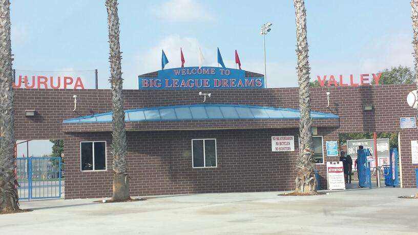 Big League Dreams | 10550 Cantu-Galleano Ranch Rd, Mira Loma, CA 91752, USA | Phone: (951) 685-6900