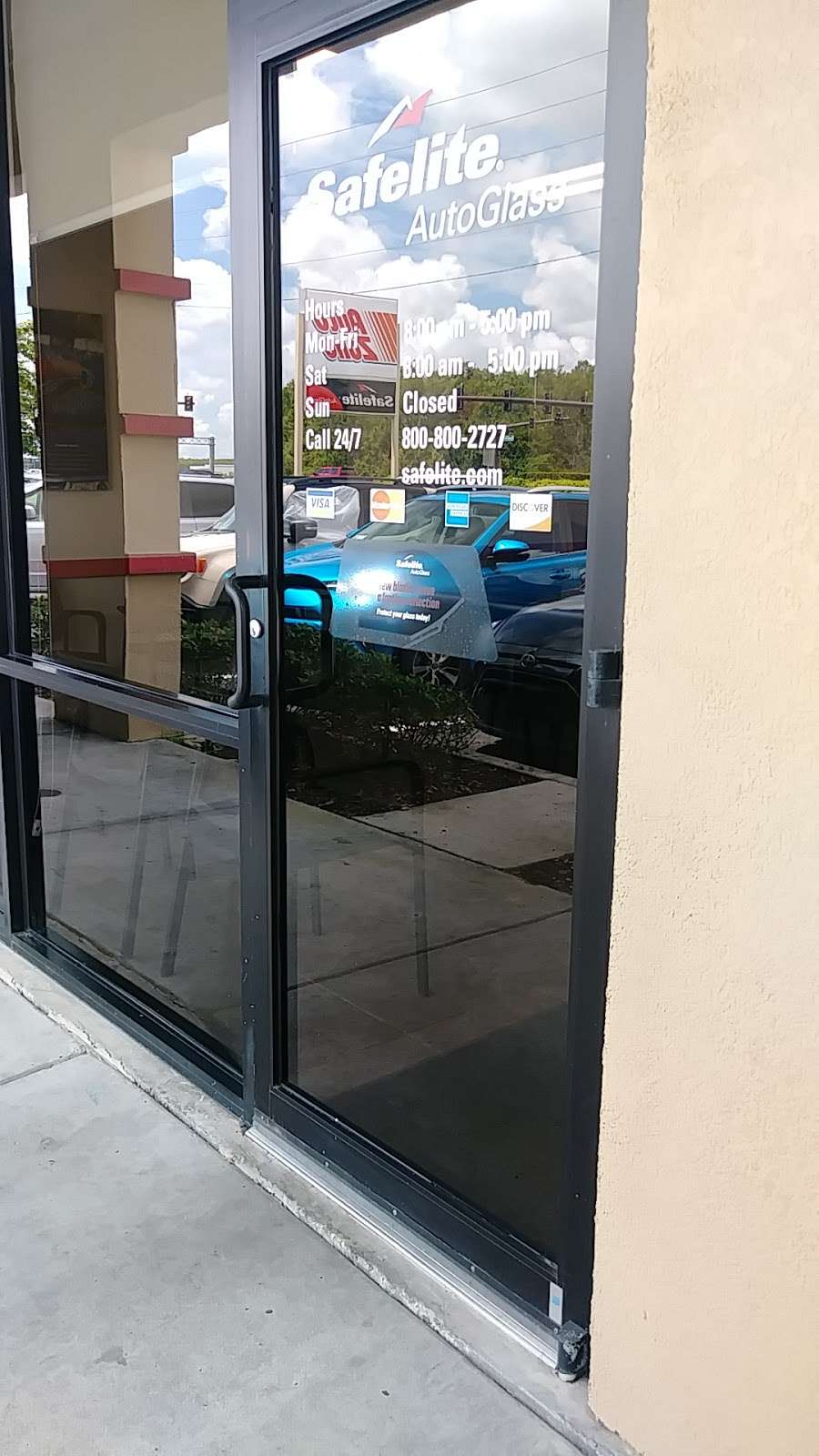 Safelite AutoGlass 604 E Osceola Pkwy, Kissimmee, FL 34744, USA