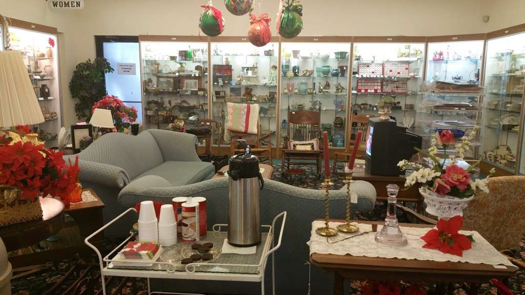 The Antique Market | 3707 N. E, Frontage Rd, Michigan City, IN 46360, USA | Phone: (219) 879-4084