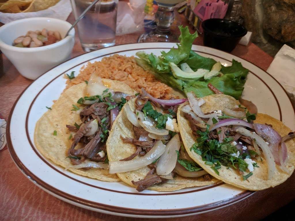 Ernesto’s | 10040 Baltimore National Pike E100, Ellicott City, MD 21042, USA | Phone: (410) 750-1005