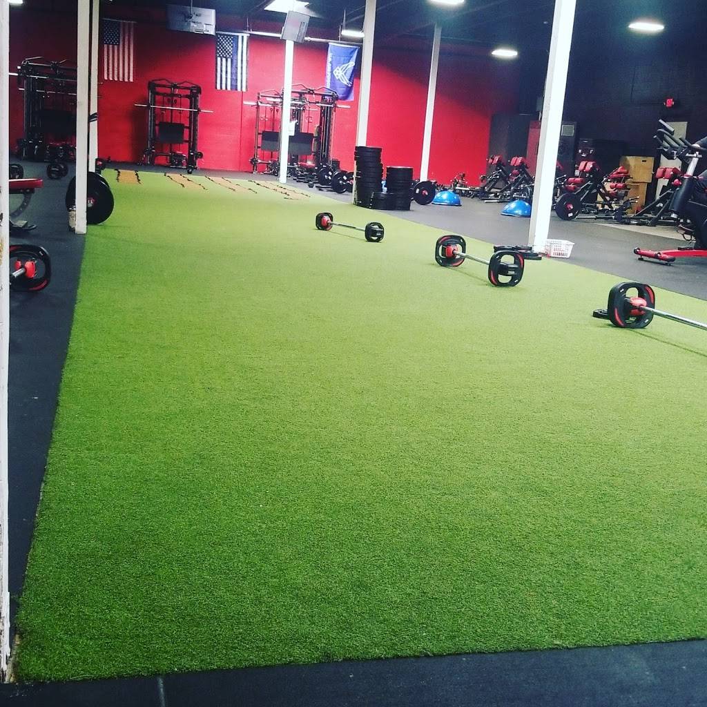 Hardcore Fitness Huntington Beach | 17711 Crabb Ln, Huntington Beach, CA 92647, USA | Phone: (661) 644-4601