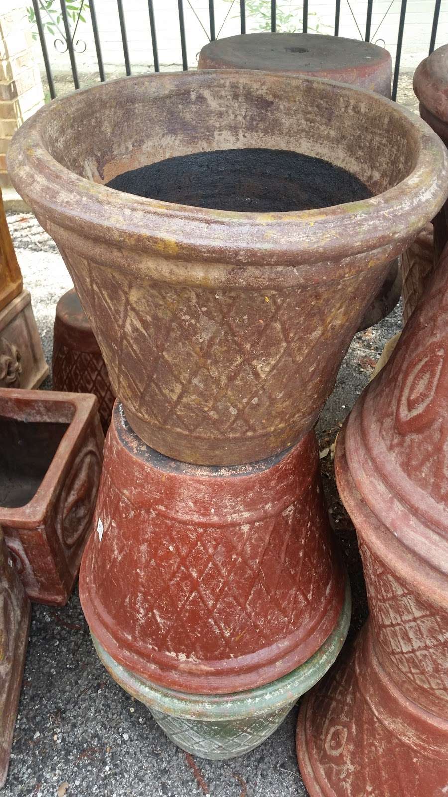 Amigos Pottery Inc | 3525 Interstate Hwy 30, Mesquite, TX 75150, USA | Phone: (469) 789-6666