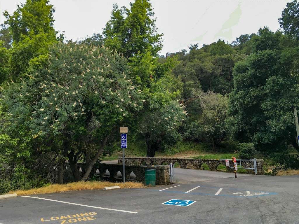 Mineral Springs Parking | 15299-15297 Alum Rock Falls Rd, San Jose, CA 95132, USA