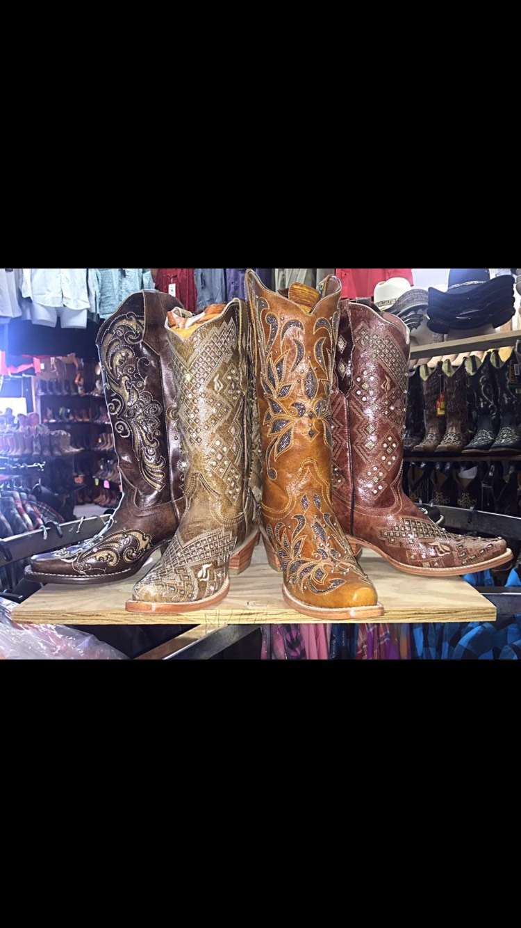 La Raza Western Wear | 2835 Broadway St, Houston, TX 77017, USA | Phone: (713) 928-7174