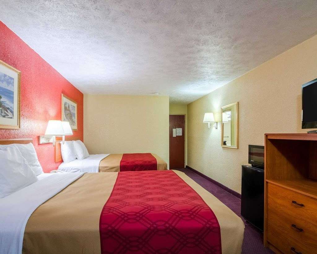 Econo Lodge | 2331 S Cedar St, Ottawa, KS 66067 | Phone: (785) 242-3400