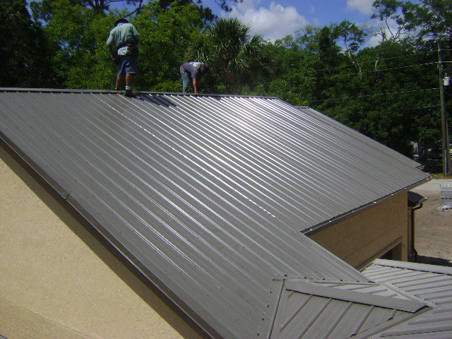 Professional Sunshine Roofing | 922 Shadick Dr, Orange City, FL 32763, USA | Phone: (386) 218-4942