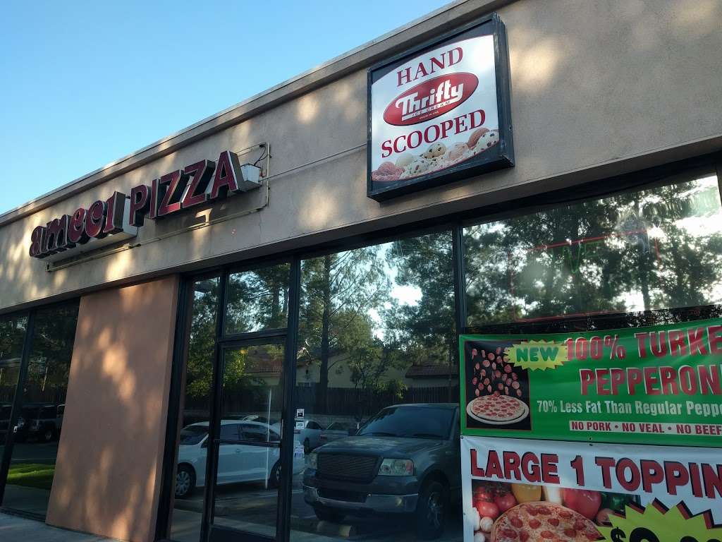 Ameci Pizza & Pasta | 4520, 27305 Live Oak Rd, Castaic, CA 91384, USA | Phone: (661) 257-3855