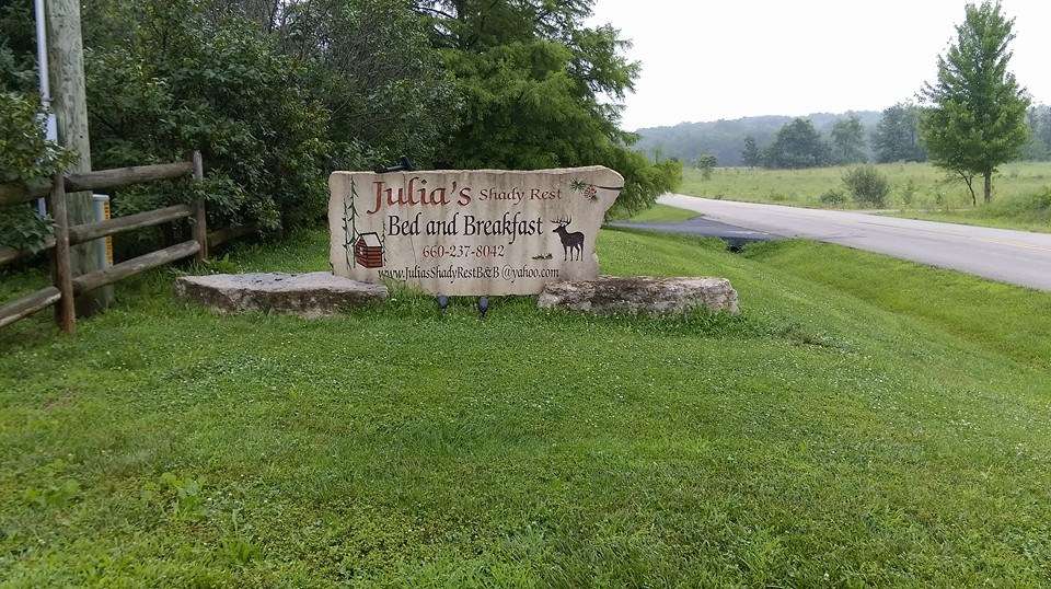 Julias Shady Rest Bed & Breakfast | 11719 State Hwy FF, Mayview, MO 64071, USA | Phone: (816) 365-3403