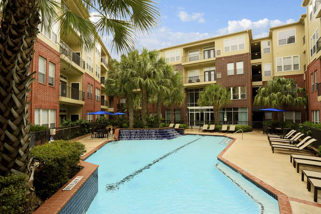 Century Galleria Lofts | 3363 McCue Rd, Houston, TX 77056, USA | Phone: (713) 561-5154