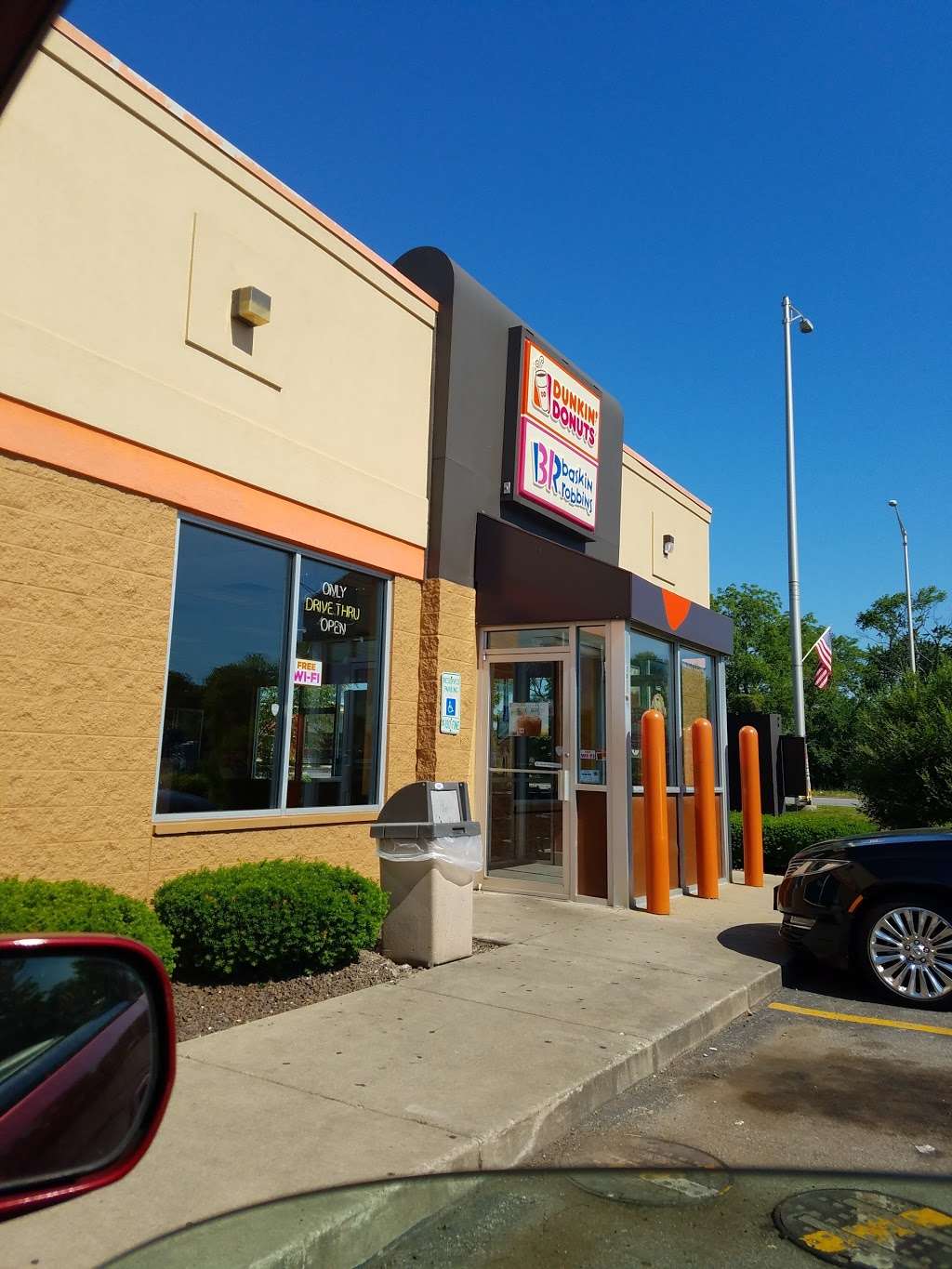 Dunkin Donuts | 3011 W 159th St, Markham, IL 60426 | Phone: (708) 596-4244