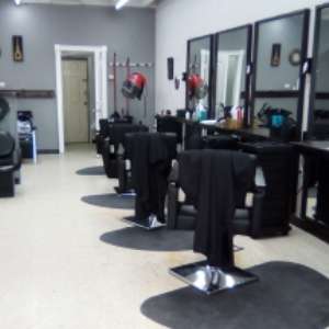 Yohannas barber shop Hair salon & nail spa | 7718 Medina Base Rd, San Antonio, TX 78227 | Phone: (210) 620-0605