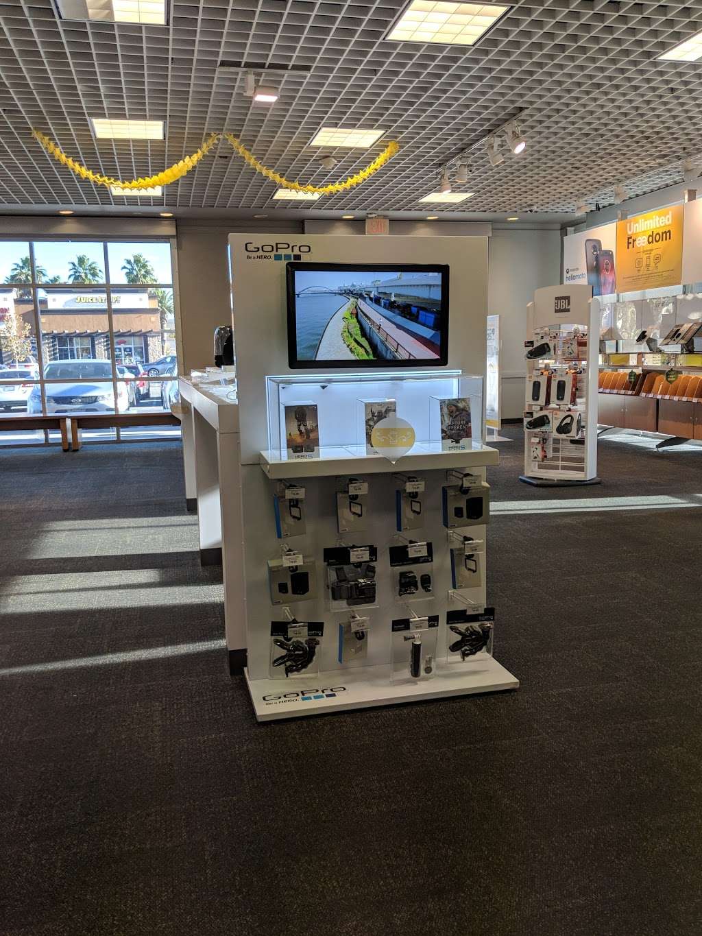 Sprint Store | 2711 Canyon Springs Pkwy #101, Riverside, CA 92507 | Phone: (951) 656-1221