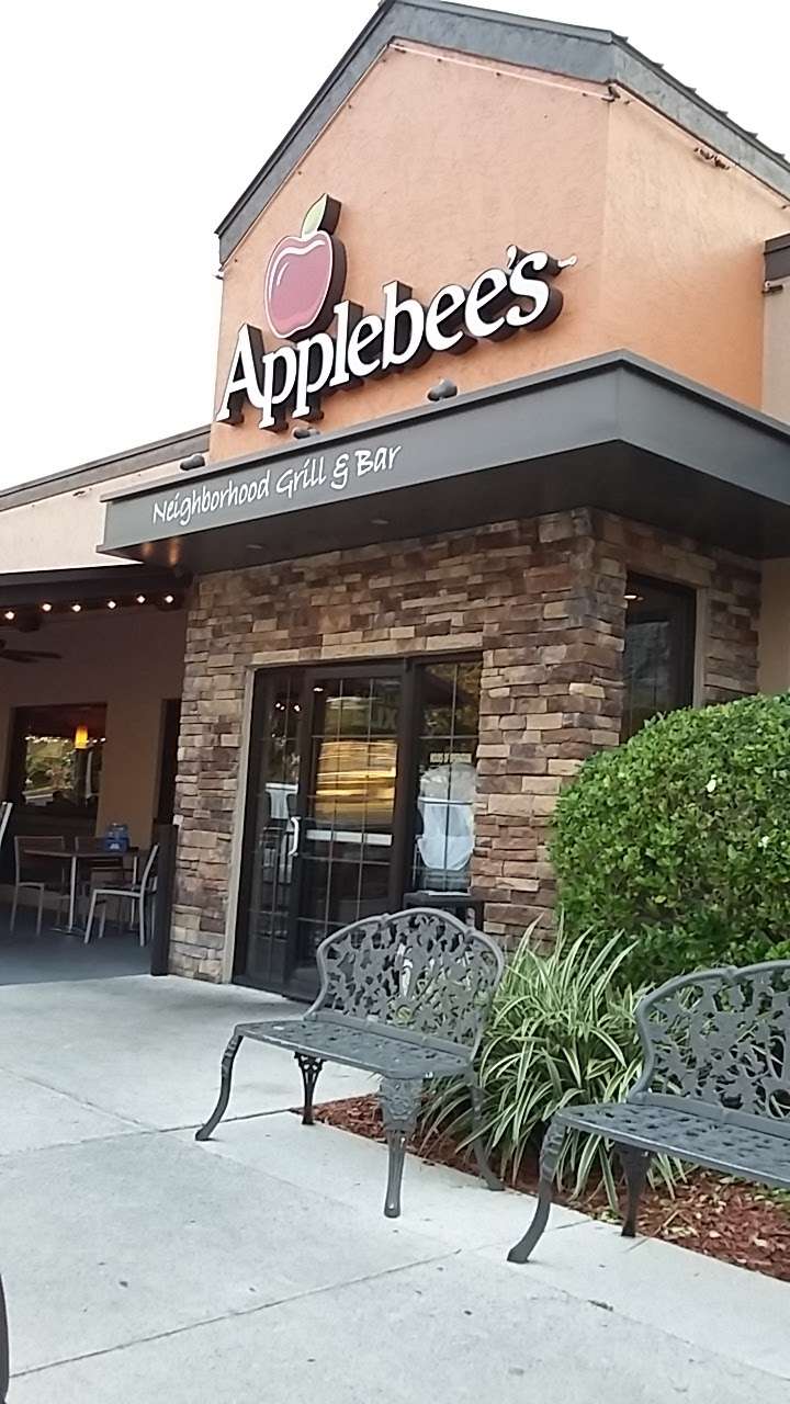 Applebees Grill + Bar | 200 Ambersweet Way, Davenport, FL 33897, USA | Phone: (863) 424-7900