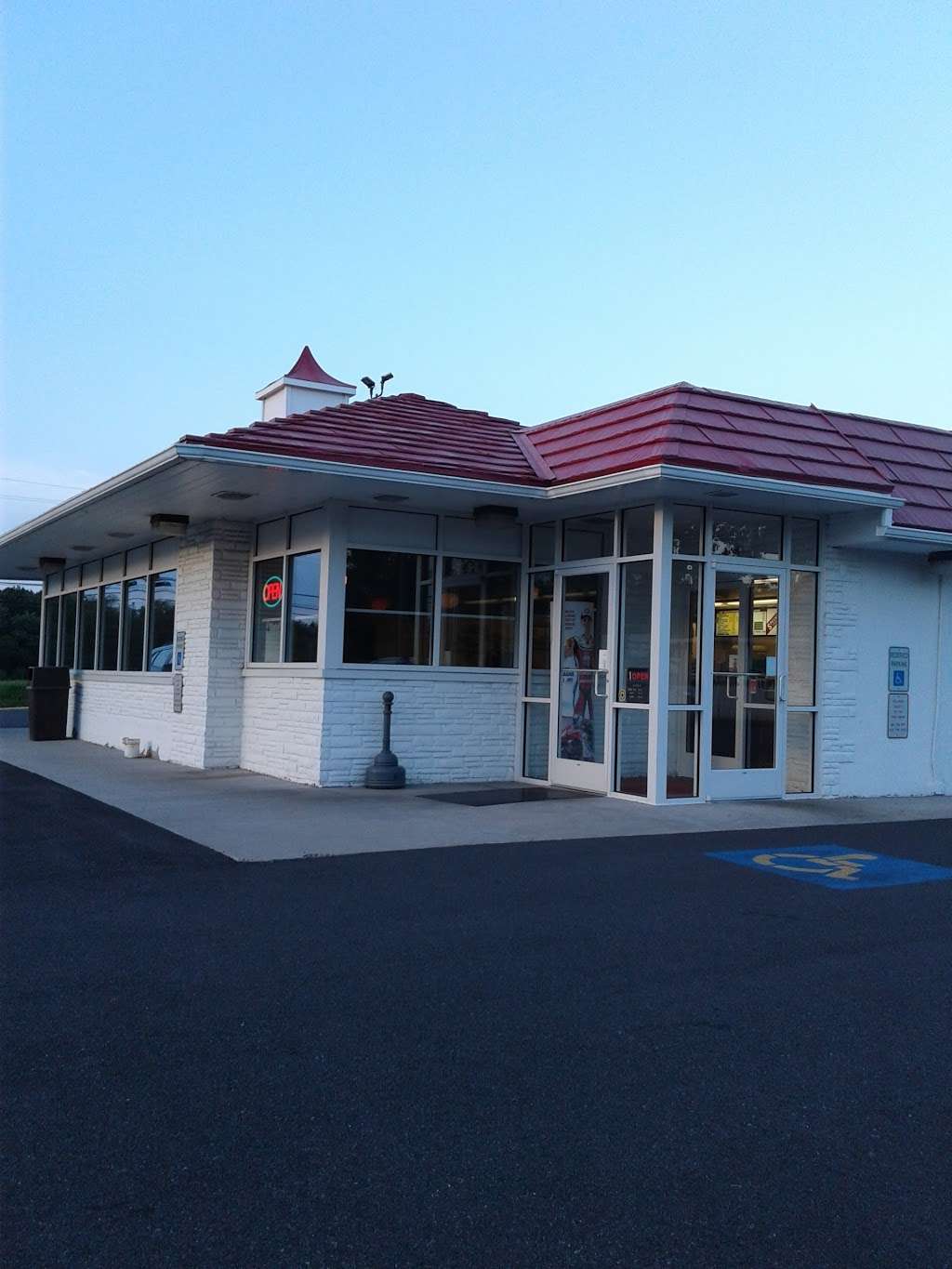 Specks Drive-In | 3969 Ridge Pike, Collegeville, PA 19426, USA | Phone: (610) 489-2110