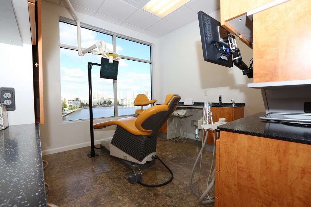 Frost Dental Center | 17501 Biscayne Blvd #570, Aventura, FL 33160, USA | Phone: (305) 998-7992