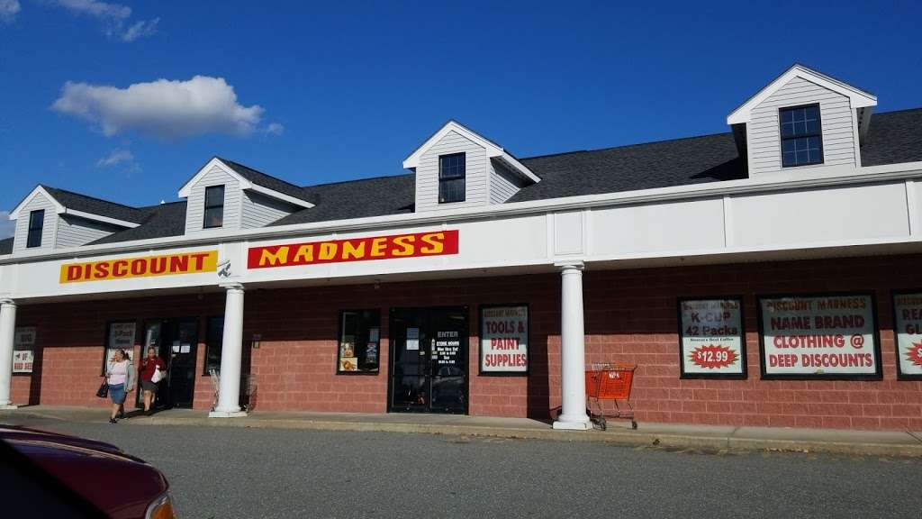 Discount Madness | 3478, 44 Bridge St, Pelham, NH 03076, USA | Phone: (603) 635-1771