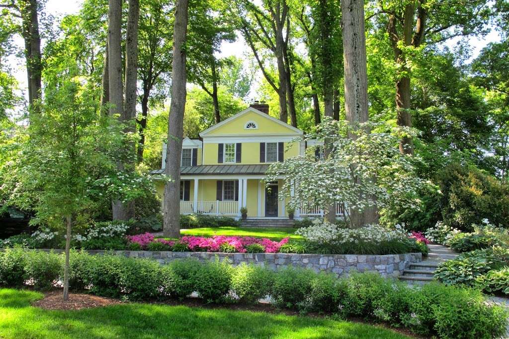 London Landscapes LLC | 5115 Waukesha Rd, Bethesda, MD 20816, USA | Phone: (301) 229-1821