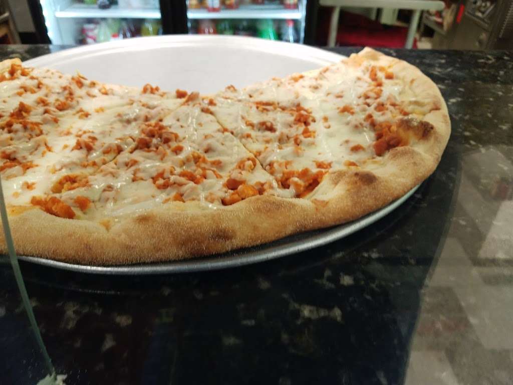 Dennys Pizza | 520 Broadway, Newark, NJ 07104, USA | Phone: (973) 368-8477