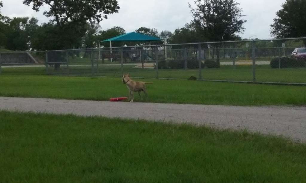 Tom Bass Dog Park | Houston, TX 77047