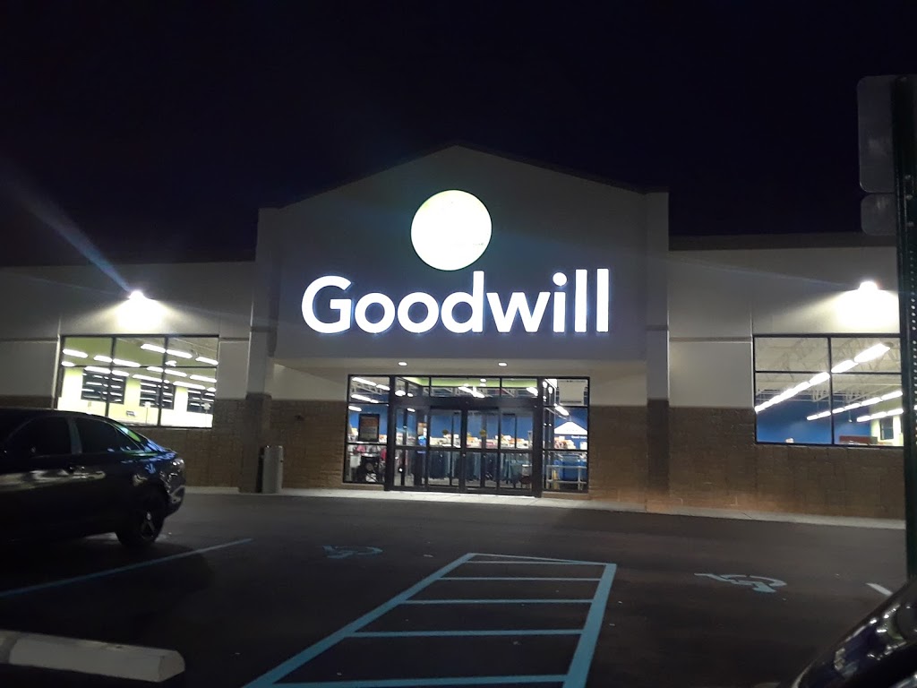 Goodwill Store | 1319 Applegate Ln, Clarksville, IN 47129, USA | Phone: (812) 288-7849