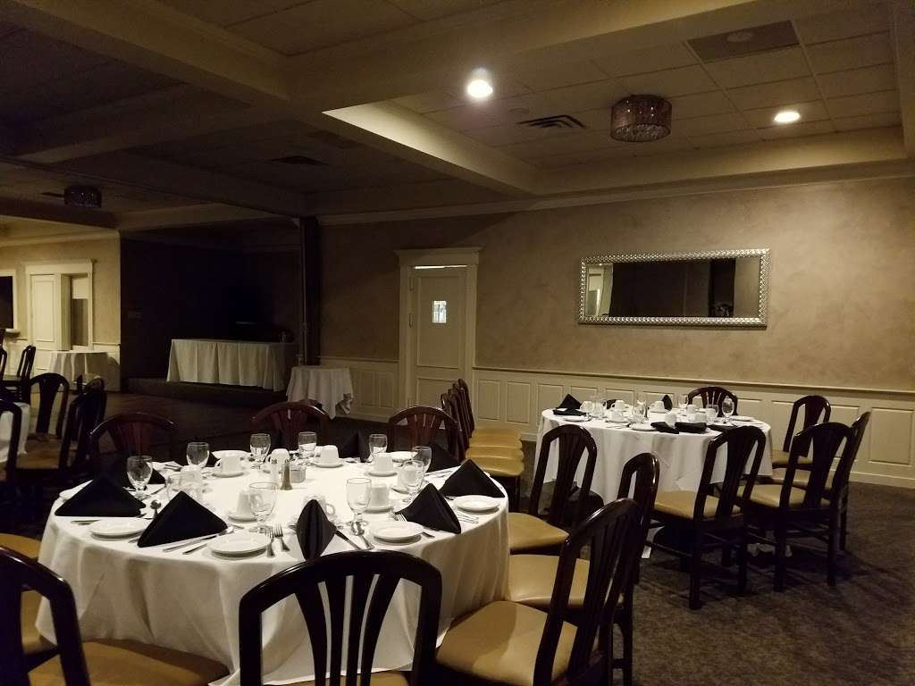 Popi S Italian Restaurant 3120 S 20th St Philadelphia Pa 19145 Usa