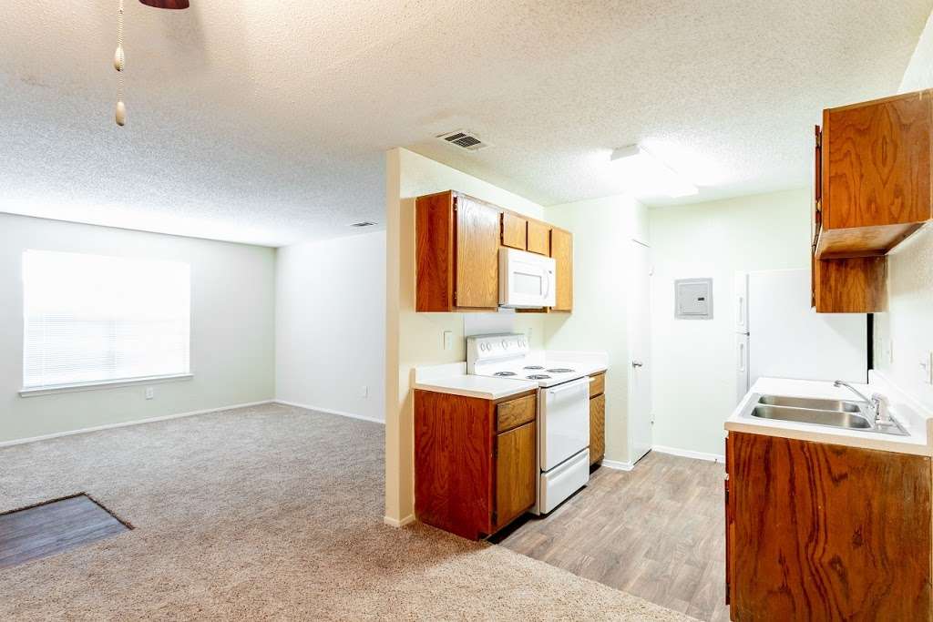 Saddletree Apartments | 5710 Duck Creek Dr, Garland, TX 75043, USA | Phone: (972) 240-1773