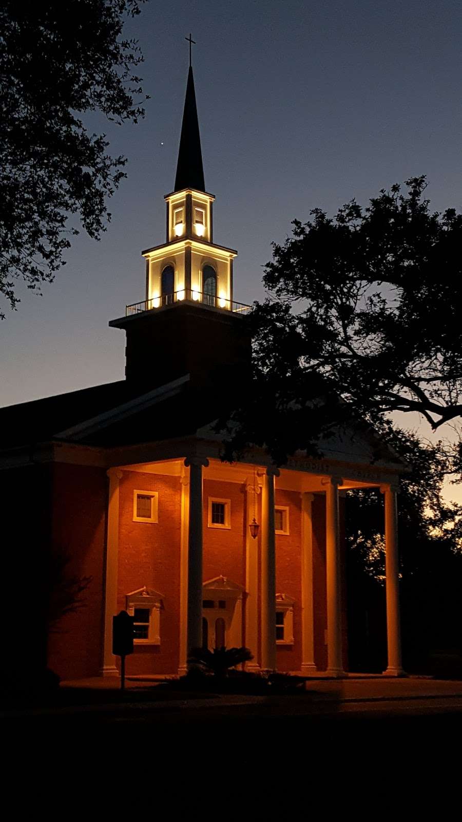 First United Methodist Church 611 W South St, Alvin, TX 77511, USA