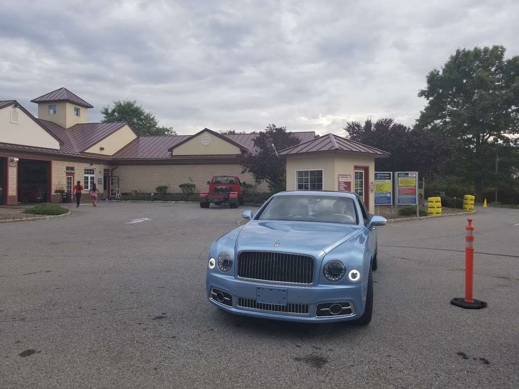 Fast Lane Oil Change and Car Wash 1559 NY22, Brewster, NY 10509, USA