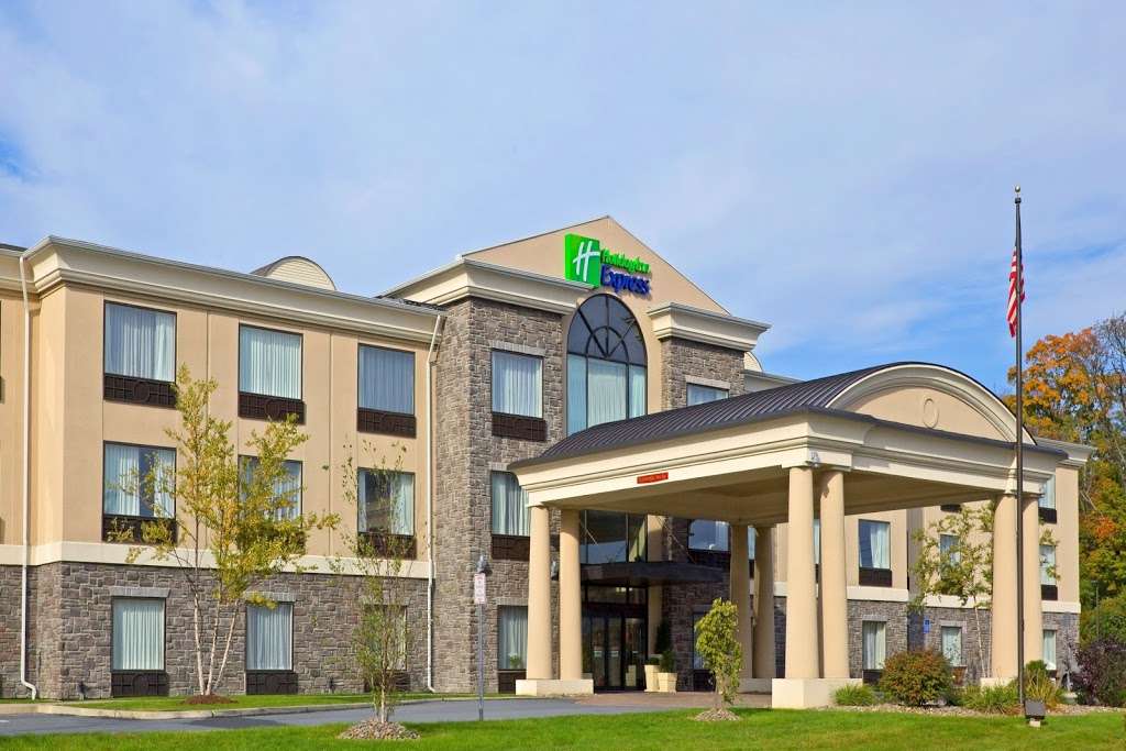 Holiday Inn Express & Suites Chester-Monroe-Goshen | 2 Bryle Pl, Chester, NY 10918 | Phone: (845) 469-3000