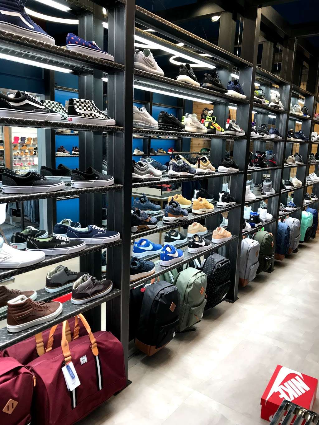 Sneakerology/ EXIT 36 | 2074 Northern Blvd # R, Manhasset, NY 11030, USA | Phone: (516) 627-7400