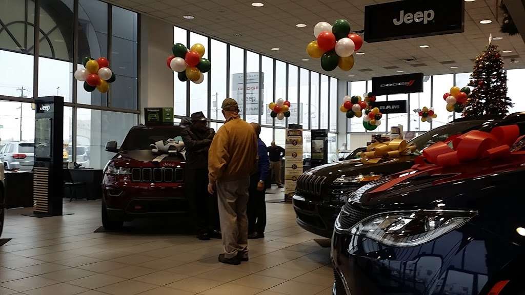 Family Chrysler Dodge Jeep Ram | 6735 Essington Ave, Philadelphia, PA 19153, USA | Phone: (215) 492-8600