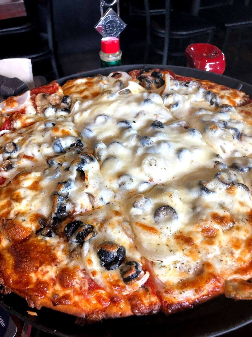 Rosatis Pizza | 3110 W Illinois-60, Mundelein, IL 60060 | Phone: (847) 943-9931