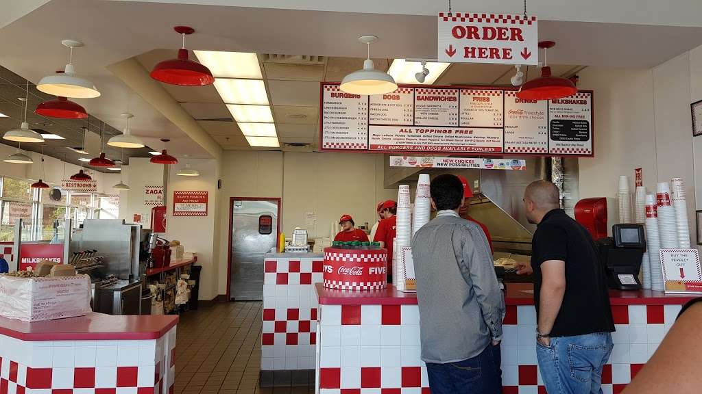 Five Guys | 9210 Rockville Rd, Indianapolis, IN 46234, USA | Phone: (317) 271-7377