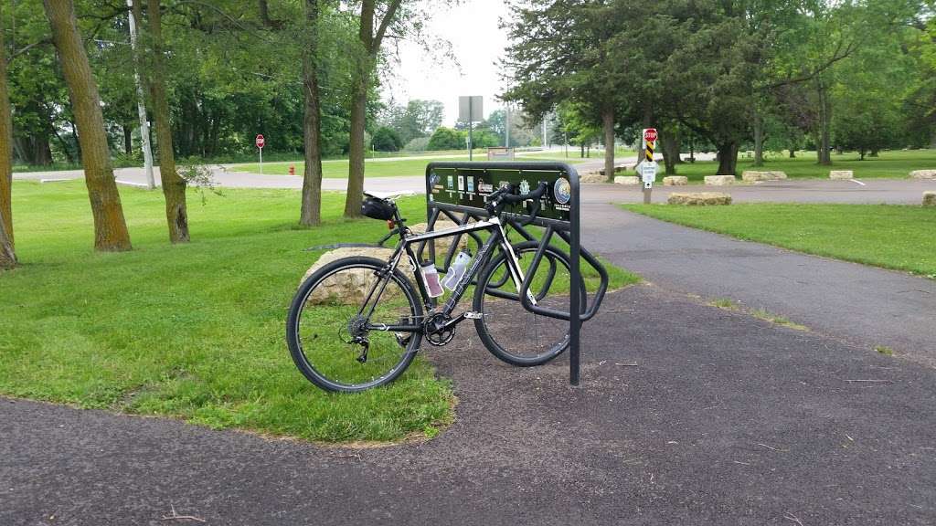 Sycamore Forest Preserve | 955 E State St, Sycamore, IL 60178, USA | Phone: (815) 895-7191