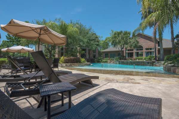 Breakers at Windmill Lakes | 9750 Windwater Dr, Houston, TX 77075, USA | Phone: (713) 910-4744