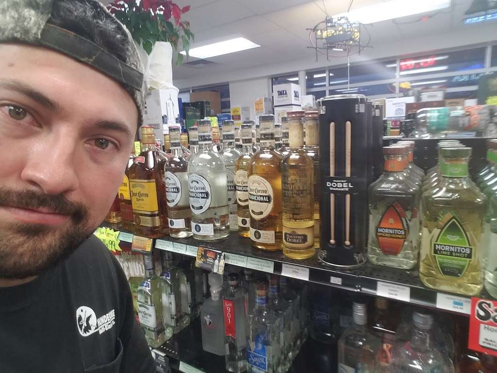 Paylow Liquor & Beer Wine 3701 W Clarendon Dr 200, Dallas, TX 75211