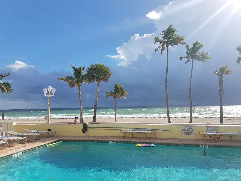 Beach Tide Motel Apartments | 326 Coolidge St, Hollywood, FL 33019, USA | Phone: (954) 454-8910